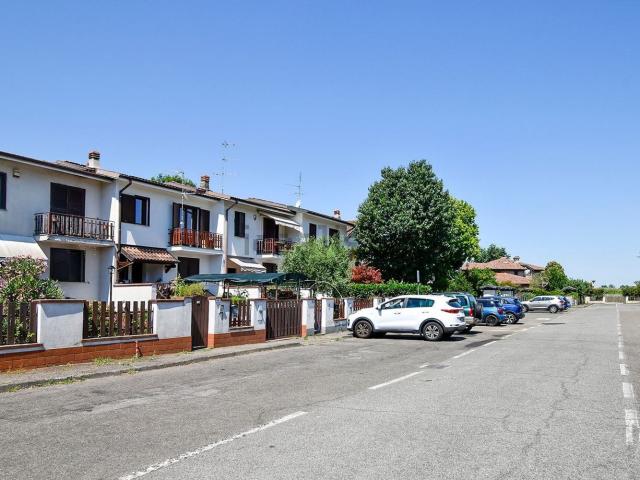 Case e ville in vendita di 115 m² in Via Walter Tobagi, 6
