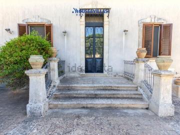 Case e ville in vendita di 115 m² in Contrada Lenza Vacche