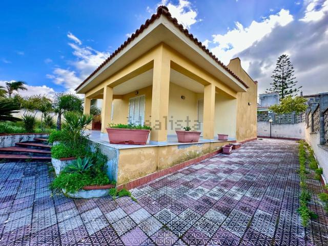 Case e ville in vendita di 115 m² in Contrada Sicciarotta