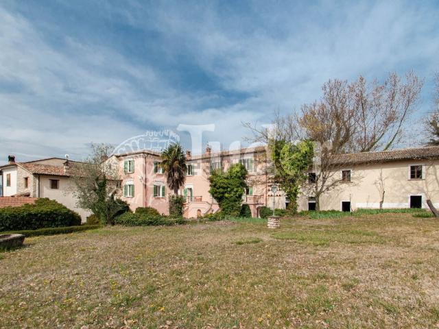 Case e ville in vendita di 1160 m² in Borgo Provaroni