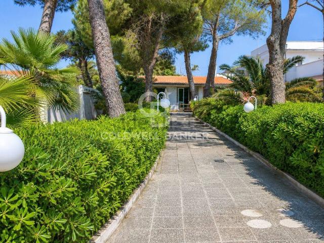 Case e ville in vendita di 116 m² in Lungomare Nord, 67