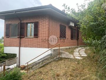 Case e ville in vendita di 116 m² in Strada Bricco Gianotti