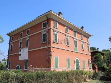 Case e ville in vendita di 1170 m² in Via Cerreto, 5