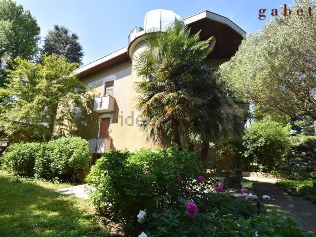 Case e ville in vendita di 1170 m² in Via Rosario, 49
