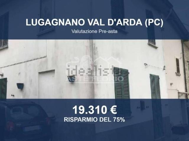 Case e ville in vendita di 117 m² in Via Chiesa, 10