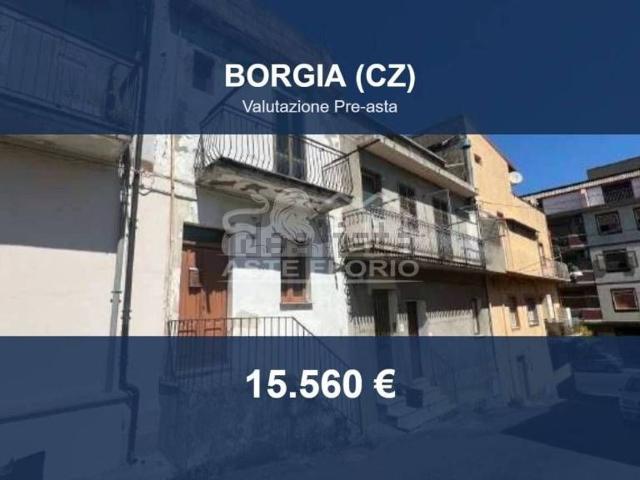 Case e ville in vendita di 117 m² in Via Benedetto Croce