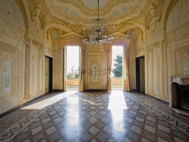Case e ville in vendita di 1187 m² in Via Barcola, 7