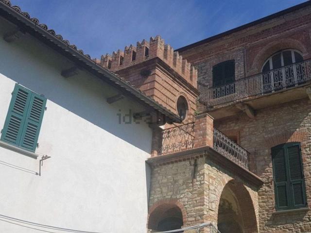 Case e ville in vendita di 1189 m² in Via Umberto I&apos , 8