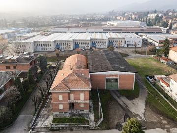 Case e ville in vendita di 1180 m² in Via Fontana