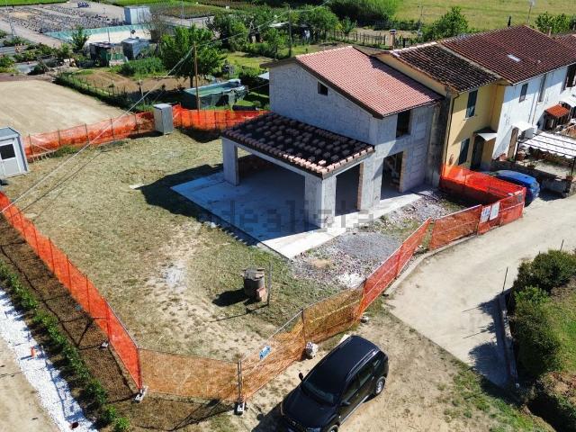Case e ville in vendita di 118 m² in Via Casa Bianca