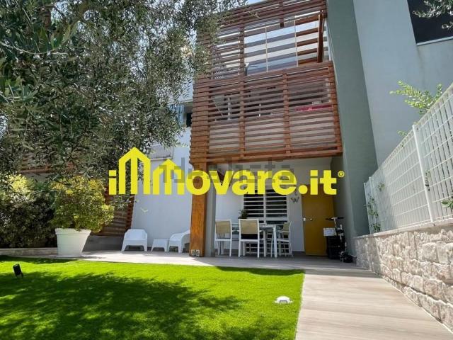 Case e ville in vendita di 118 m² in Via Napoli Santo Spirito, 788
