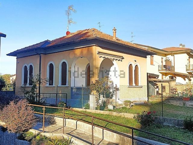 Case e ville in vendita di 118 m² in Via XXIV Maggio
