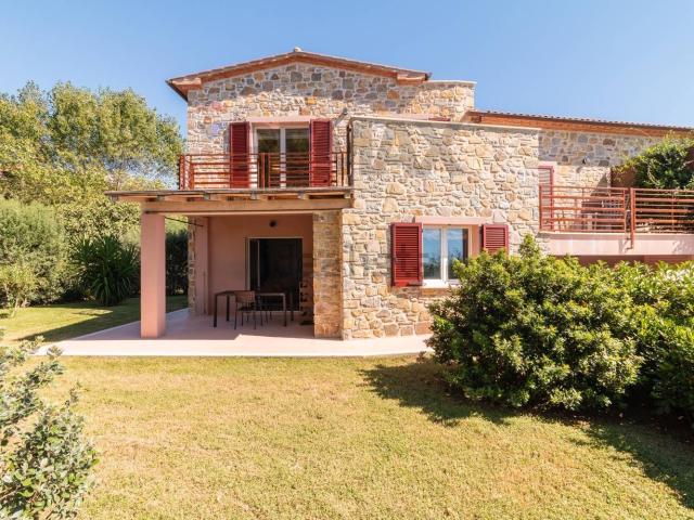 Case e ville in vendita di 119 m² in Via G. Matteotti