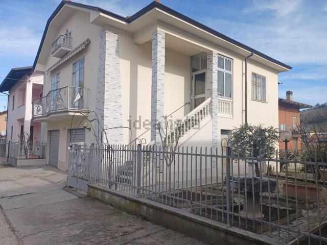Case e ville in vendita di 119 m² in Corso Cortemilia