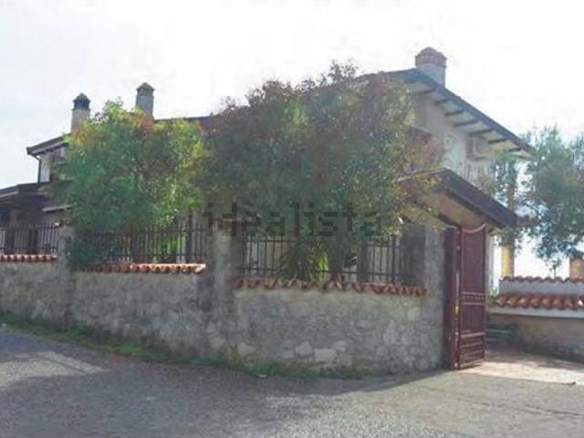 Case e ville in vendita di 11 m²