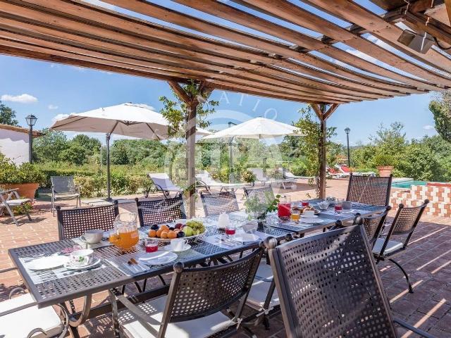 Case e ville in vendita di 1200 m²