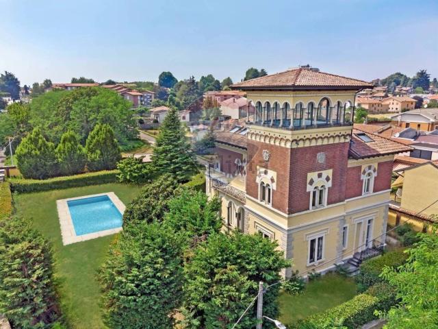 Case e ville in vendita di 1200 m²