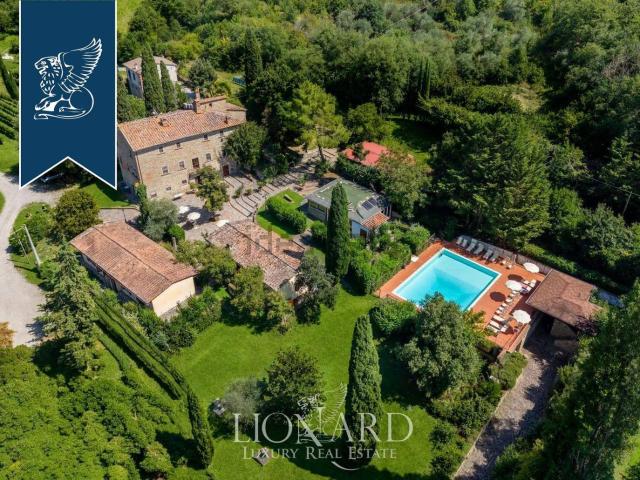 Case e ville in vendita di 1200 m²