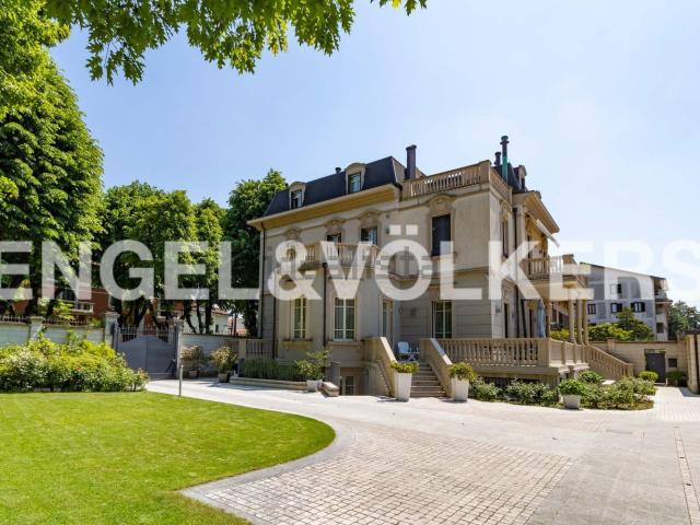 Case e ville in vendita di 1200 m² in Corso Leonardo da Vinci