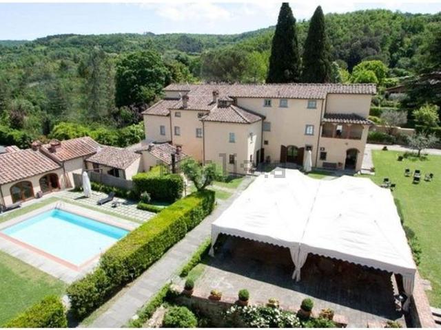 Case e ville in vendita di 1200 m² in Località Ponte Caliano, 150
