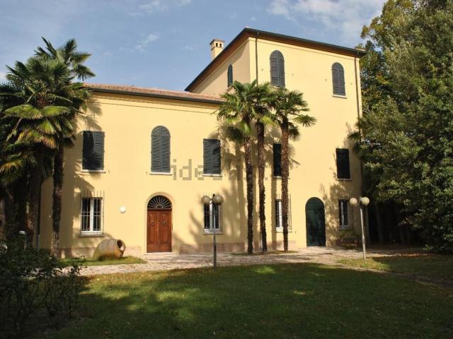 Case e ville in vendita di 1200 m² in Via Salara Comunale