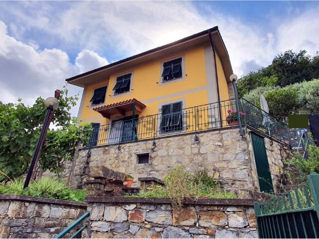 Case e ville in vendita di 120 m²