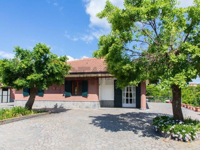 Case e ville in vendita di 120 m² in Contrada Calcerana Marina Piazza Aretusa