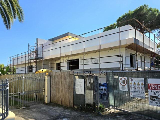 Case e ville in vendita di 120 m² in Via Cateratte
