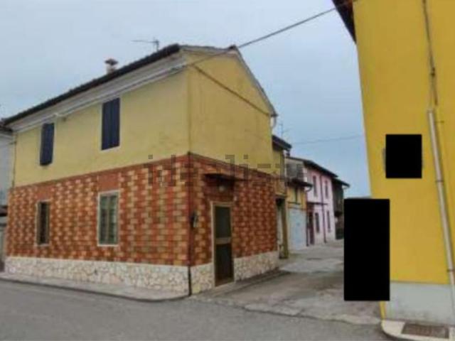 Case e ville in vendita di 120 m² in Via A. Carini