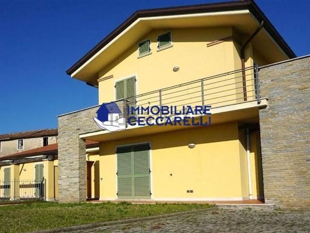 Case e ville in vendita di 120 m² in Via Bigioni