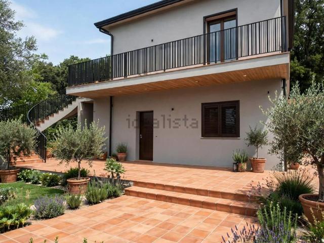 Case e ville in vendita di 120 m² in Via Giordano Bruno