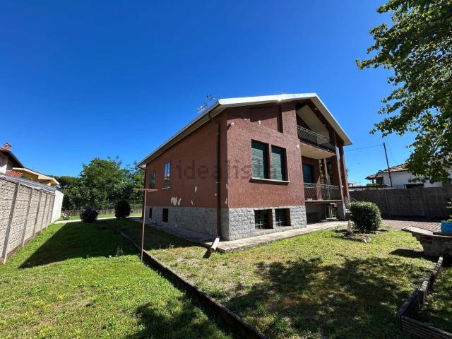 Case e ville in vendita di 120 m² in Via Giovanni XXIII Papa, 8