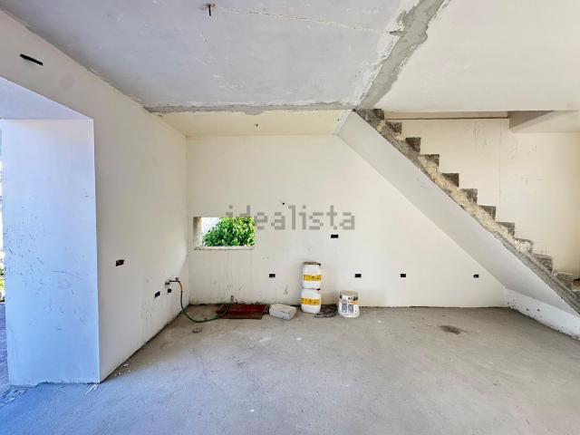 Case e ville in vendita di 120 m² in Via Domitiana