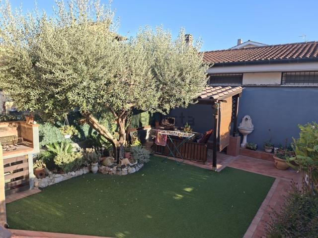 Case e ville in vendita di 120 m² in Via dei Remondini