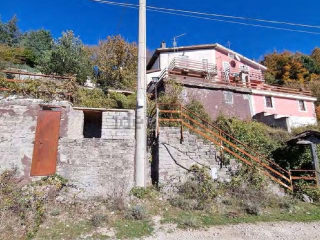 Case e ville in vendita di 120 m² in Via dei Sogni