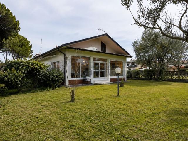 Case e ville in vendita di 120 m² in Via del Casone, 10