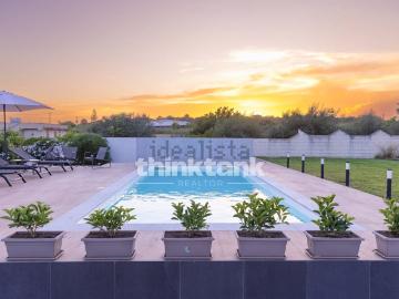 Case e ville in vendita di 120 m² in Via del Giglio