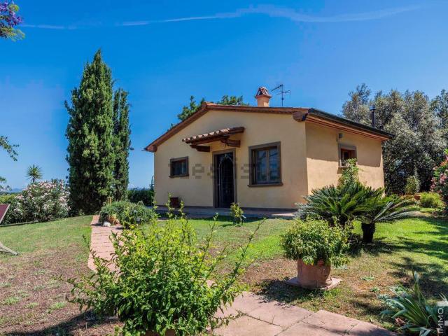 Case e ville in vendita di 120 m² in Via della Marina
