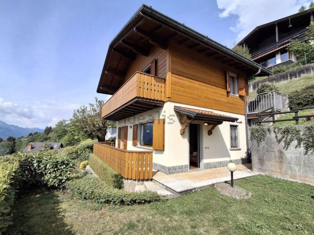 Case e ville in vendita di 120 m² in Via Agro, 44