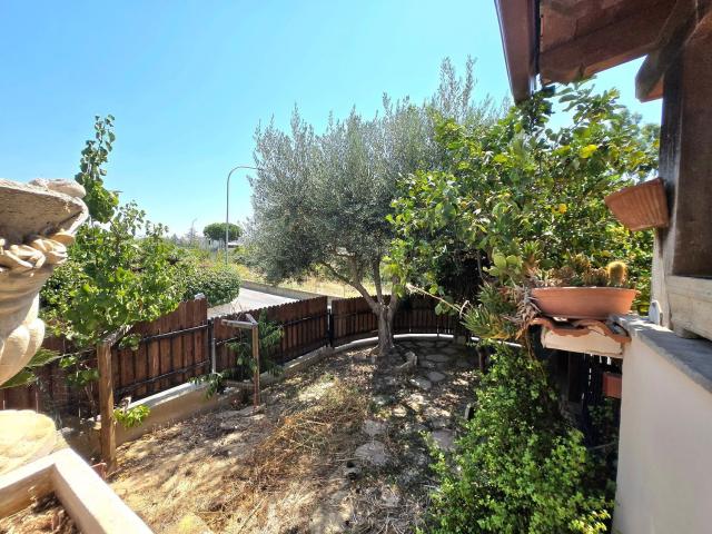 Case e ville in vendita di 120 m² in Via delle Begonie