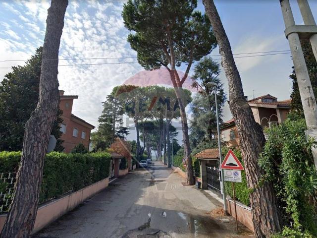Case e ville in vendita di 120 m² in Via Divino Amore