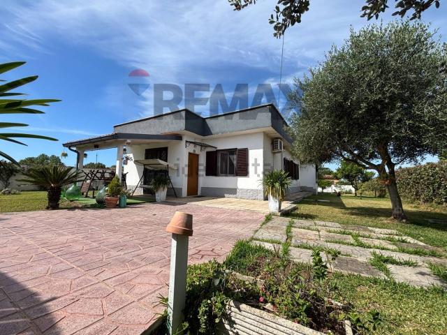 Case e ville in vendita di 120 m² in Via Lago di Como, 1