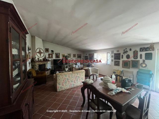 Case e ville in vendita di 120 m² in Via Lancenia