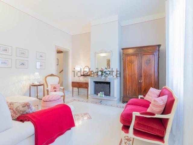 Case e ville in vendita di 120 m² in Via Livornese