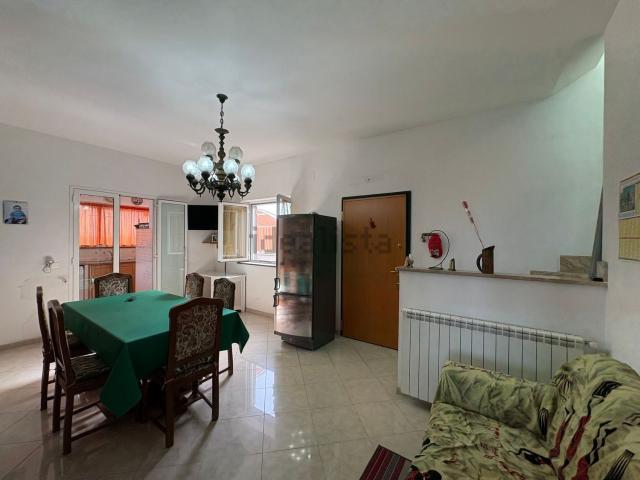 Case e ville in vendita di 120 m² in Via Monte Della Mezzaluna, 103