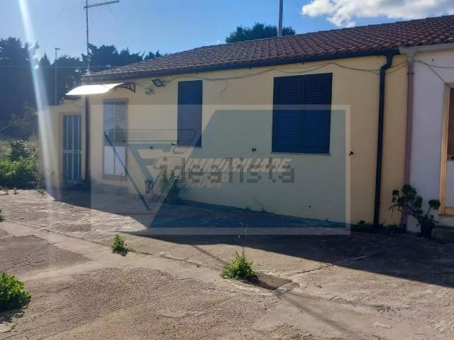 Case e ville in vendita di 120 m² in Via Mallia