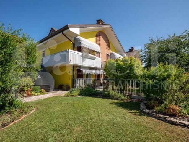 Case e ville in vendita di 120 m² in Via San Francesco, 32
