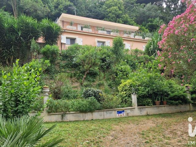 Case e ville in vendita di 120 m² in Via Sanda