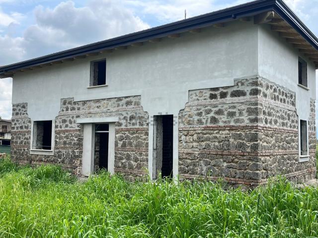 Case e ville in vendita di 120 m² in Via Panniglia III