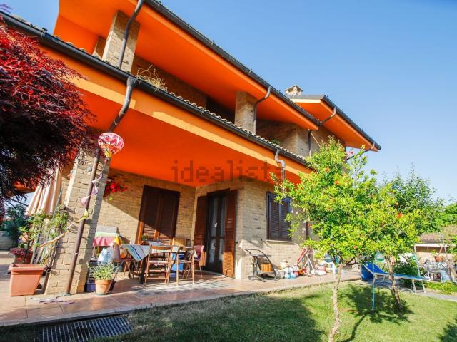Case e ville in vendita di 120 m² in Via Piacenza